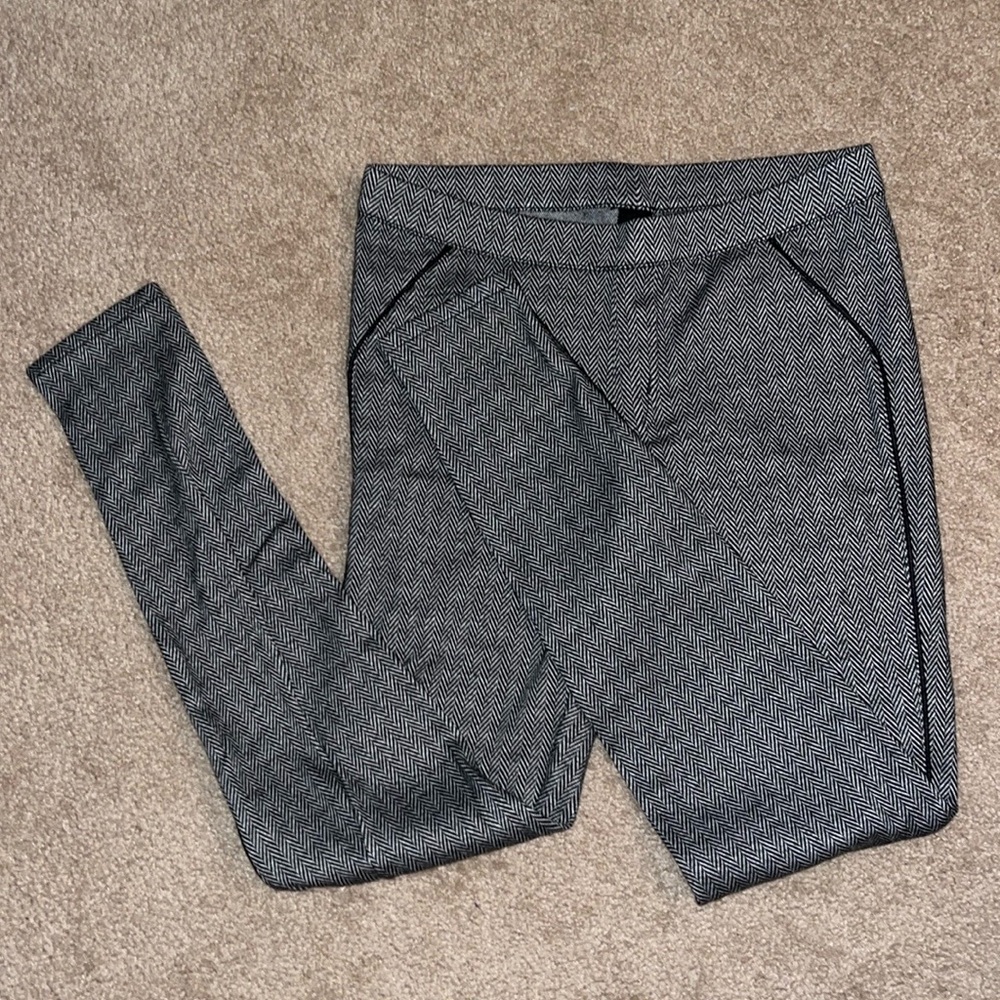 Hue Chevron Skinny Pants